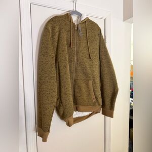 Men's Buffalo Tan Sweater with Hood
Size XL
Brand New With Tags
Never Worn